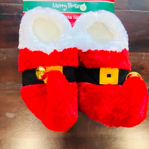 Merry Brite Other - NEW Kids Plush Cozy Red Santa Slippers  Non Skid Soles Bells on Toes Child 13-1